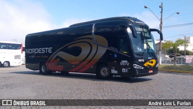 Expresso Nordeste 5572 na cidade de Balneário Camboriú, Santa Catarina, Brasil, por André Luis L Furlan. Número da foto: #7139973.