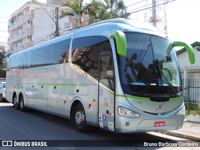 Viação Garcia 7749 na cidade de Florianópolis, Santa Catarina, Brasil, por Bruno Barbosa Cordeiro. ID da foto: 7139399.