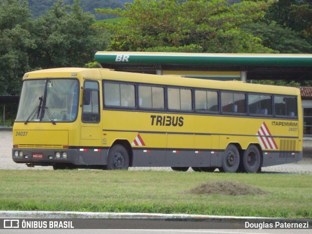 Viação Itapemirim 24037 na cidade de Casimiro de Abreu, Rio de Janeiro, Brasil, por Douglas Paternezi. Número da foto: #7140419.