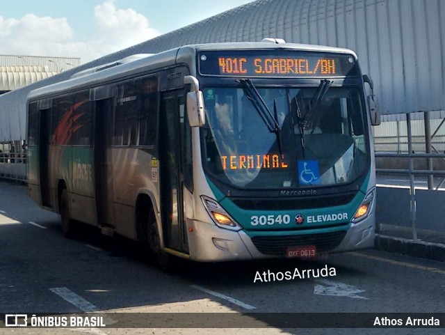 Expresso Luziense > Territorial Com. Part. e Empreendimentos 30540 na cidade de Belo Horizonte, Minas Gerais, Brasil, por Athos Arruda. Número da foto: #7142263.