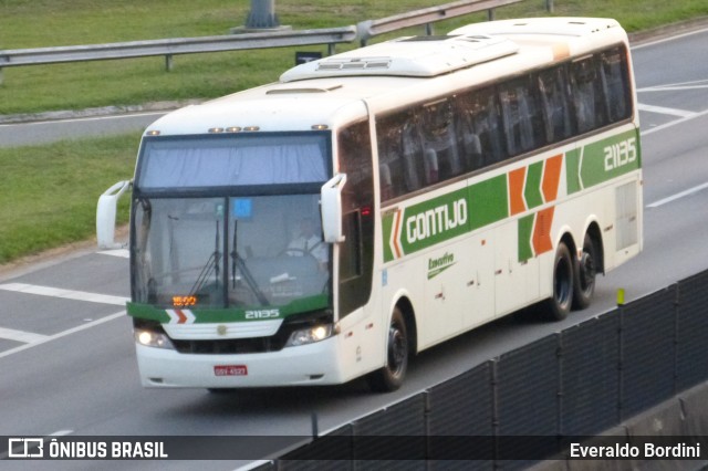 Empresa Gontijo de Transportes 21135 na cidade de Caçapava, São Paulo, Brasil, por Everaldo Bordini. ID da foto: 7143430.