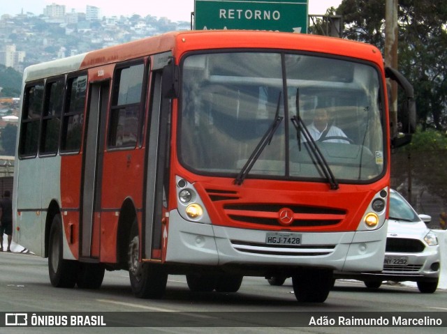 Ônibus Particulares 7428 na cidade de Belo Horizonte, Minas Gerais, Brasil, por Adão Raimundo Marcelino. ID da foto: 7155984.