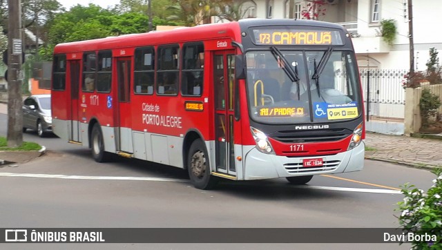 Trevo Transportes Coletivos 1171 na cidade de Porto Alegre, Rio Grande do Sul, Brasil, por Davi Borba. Número da foto: #7154379.