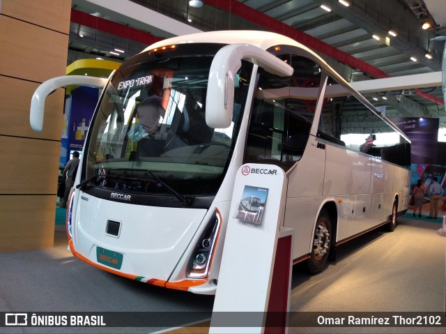 BECCAR - Carrocerías Hermanos Becerra B340 - Volvo B11R - Expo ANPACT 2019 na cidade de Puebla, Puebla, México, por Omar Ramírez Thor2102. ID da foto: 7155306.