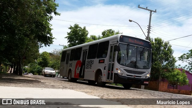 Viação Centro Oeste 212 na cidade de Santiago, Rio Grande do Sul, Brasil, por Mauricio Lopes. ID da foto: 7156804.