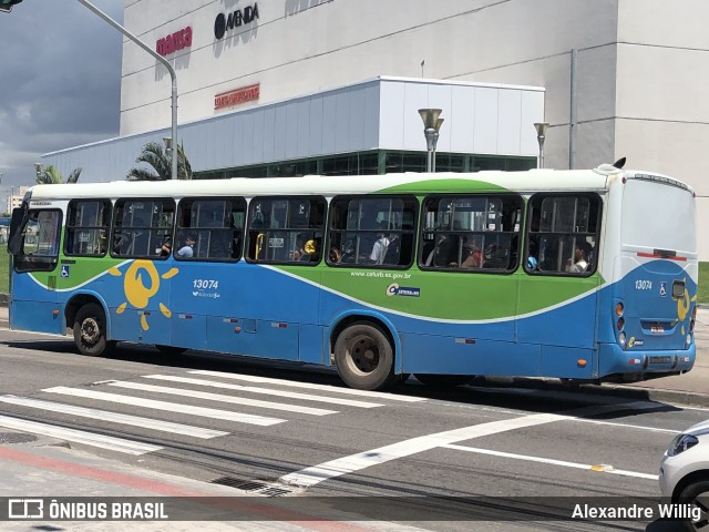 Vereda Transporte Ltda. 13074 na cidade de Vila Velha, Espírito Santo, Brasil, por Alexandre Willig. ID da foto: 7157035.