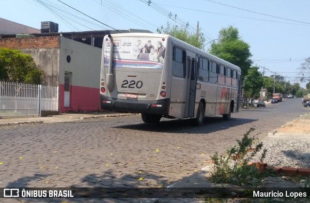 Viação Centro Oeste 220 na cidade de Santiago, Rio Grande do Sul, Brasil, por Mauricio Lopes. Número da foto: #7108866.