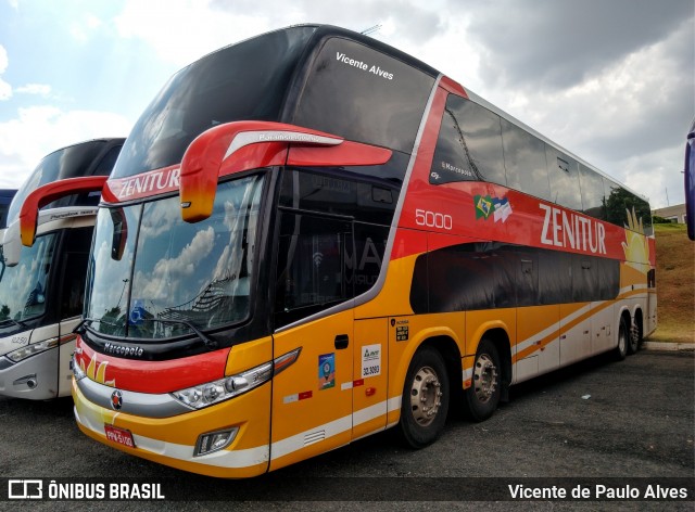 Zenitur 5000 na cidade de Trindade, Goiás, Brasil, por Vicente de Paulo Alves. Número da foto: #7111272.
