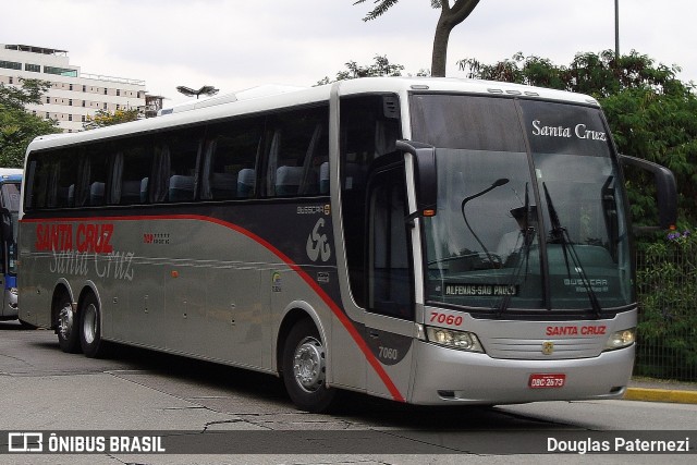 Viação Santa Cruz 7060 na cidade de São Paulo, São Paulo, Brasil, por Douglas Paternezi. Número da foto: #7109422.