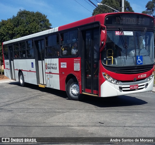 Express Transportes Urbanos Ltda 4 8228 na cidade de São Paulo, São Paulo, Brasil, por Andre Santos de Moraes. ID da foto: 7110599.