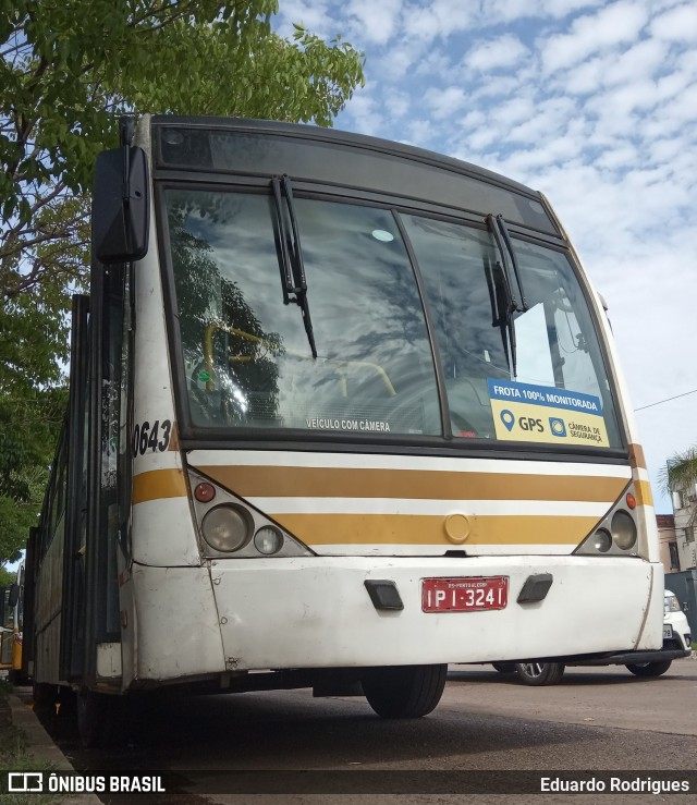 Companhia Carris Porto-Alegrense 0643 na cidade de Porto Alegre, Rio Grande do Sul, Brasil, por Eduardo Rodrigues. Número da foto: #7159591.