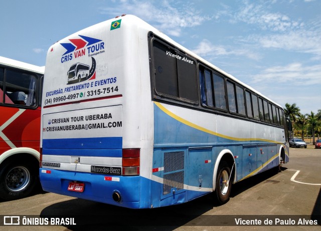 Ônibus Particulares 9687 na cidade de Olímpia, São Paulo, Brasil, por Vicente de Paulo Alves. ID da foto: 7161915.