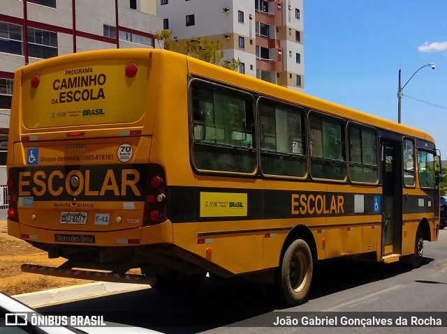 Escolares 6017 na cidade de Vitória da Conquista, Bahia, Brasil, por João Gabriel Gonçalves da Rocha. Número da foto: #7160728.