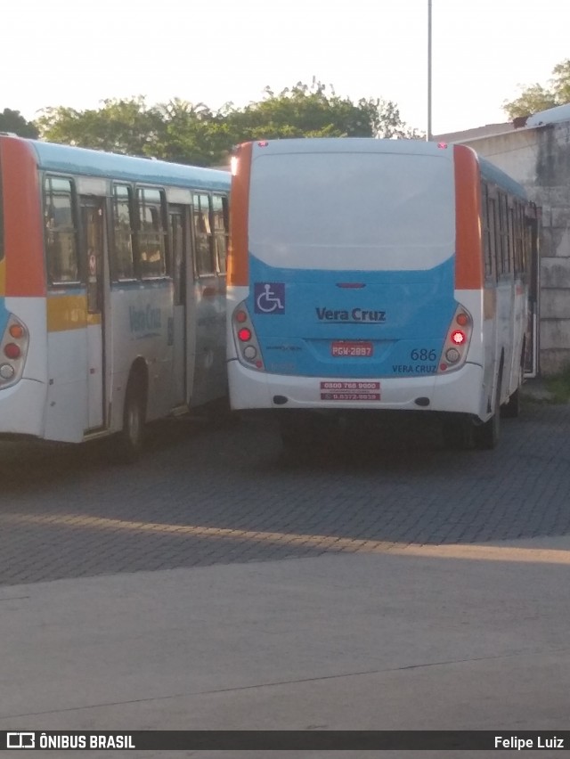 Expresso Vera Cruz 686 na cidade de Recife, Pernambuco, Brasil, por Felipe Luiz. Número da foto: #7164727.