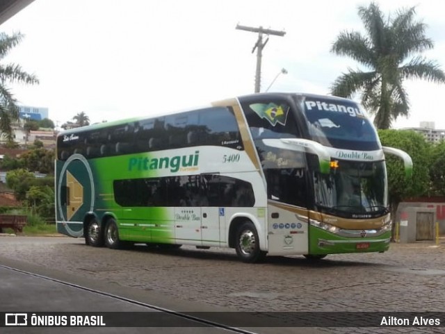 Pitangui Turismo 5400 na cidade de Cláudio, Minas Gerais, Brasil, por Ailton Alves. Número da foto: #7168328.