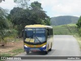 Coletivo Transportes 2002 na cidade de Belém de Maria, Pernambuco, Brasil, por Jonathan Silva. ID da foto: :id.