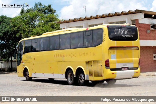 Viação Itapemirim 8835 na cidade de Vitória da Conquista, Bahia, Brasil, por Felipe Pessoa de Albuquerque. Número da foto: #7169884.