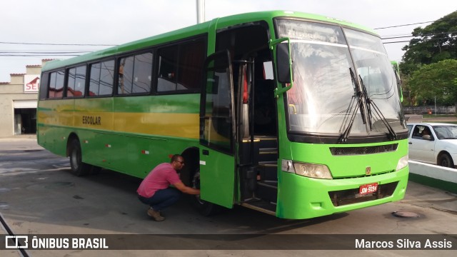 Ônibus Particulares 5694 na cidade de Ijaci, Minas Gerais, Brasil, por Marcos Silva Assis. Número da foto: #7169512.
