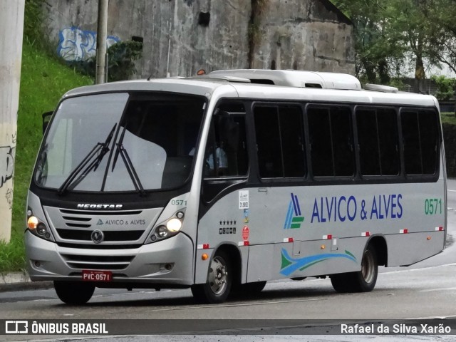 Alvico & Alves Transportes 0571 na cidade de Petrópolis, Rio de Janeiro, Brasil, por Rafael da Silva Xarão. ID da foto: 7170741.