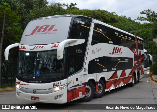 JBL Turismo 7400 na cidade de São Paulo, São Paulo, Brasil, por Ricardo Novo de Magalhaes. ID da foto: 7173417.