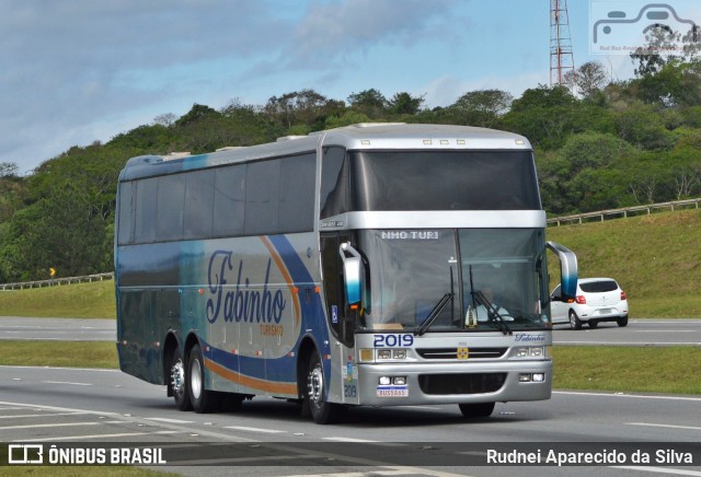 Ônibus Particulares 2019 na cidade de Mogi das Cruzes, São Paulo, Brasil, por Rudnei Aparecido da Silva. Número da foto: #7171967.