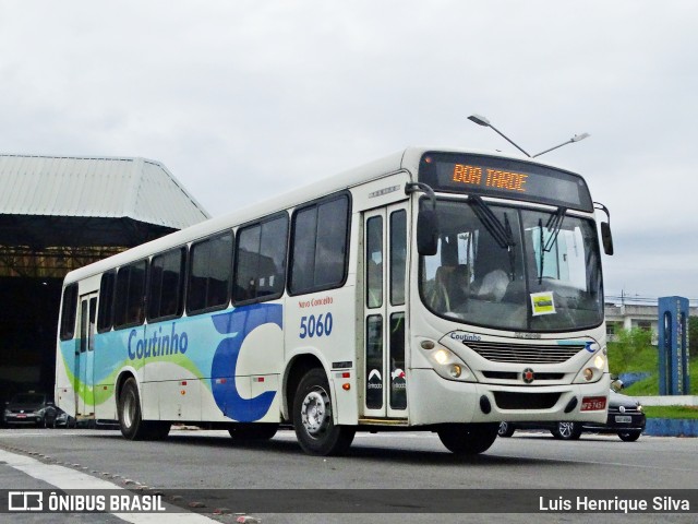 Empresa de Transportes Coutinho 5060 na cidade de Varginha, Minas Gerais, Brasil, por Luis Henrique Silva. Número da foto: #7173843.