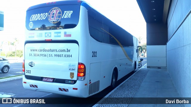 Cardoso Tur 202 na cidade de Porto Alegre, Rio Grande do Sul, Brasil, por Davi Borba. Número da foto: #7181004.