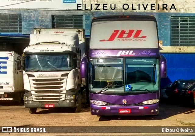 JBL Turismo 6100 na cidade de Porto Alegre, Rio Grande do Sul, Brasil, por Elizeu Oliveira. Número da foto: #7181588.