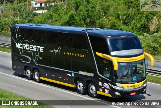 Expresso Nordeste 5215 na cidade de Santa Isabel, São Paulo, Brasil, por Rudnei Aparecido da Silva. ID da foto: 7184992.