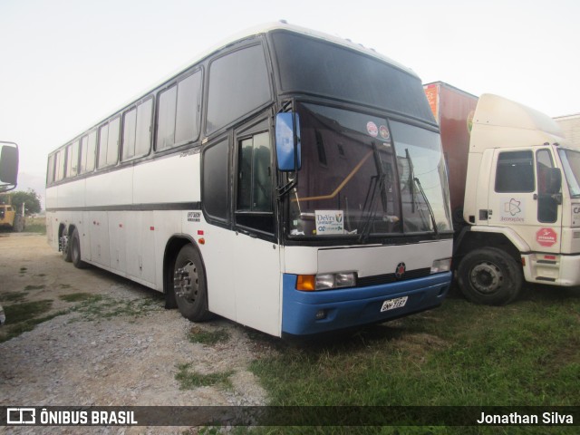 Ônibus Particulares 7157 na cidade de Surubim, Pernambuco, Brasil, por Jonathan Silva. Número da foto: #7113491.