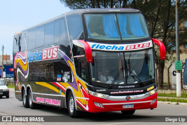 Flecha Bus 9906 na cidade de Imbituba, Santa Catarina, Brasil, por Diego Lip. Número da foto: #7113097.