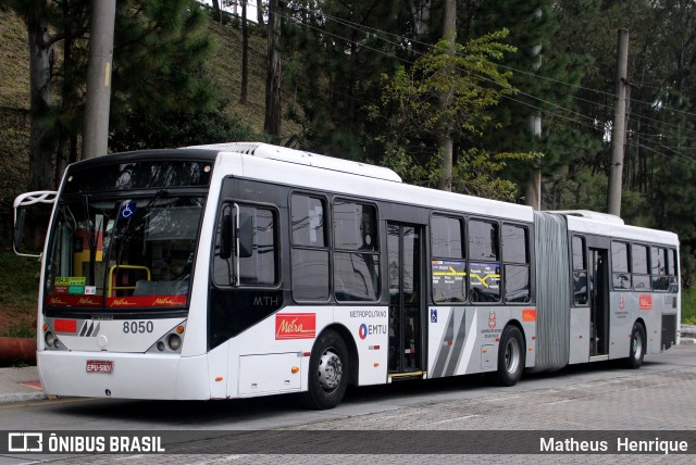 Metra - Sistema Metropolitano de Transporte 8050 na cidade de São Bernardo do Campo, São Paulo, Brasil, por Matheus Henrique. ID da foto: 7113863.