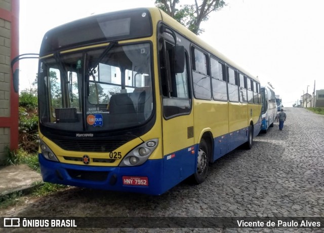 Empresa Braulino 025 na cidade de Divinópolis, Minas Gerais, Brasil, por Vicente de Paulo Alves. Número da foto: #7188358.