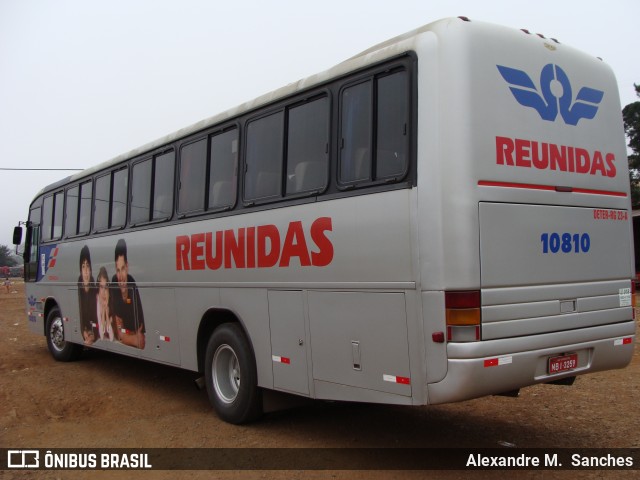 Reunidas Transportes Coletivos 10810 na cidade de General Carneiro, Paraná, Brasil, por Alexandre M.  Sanches. Número da foto: #7189366.
