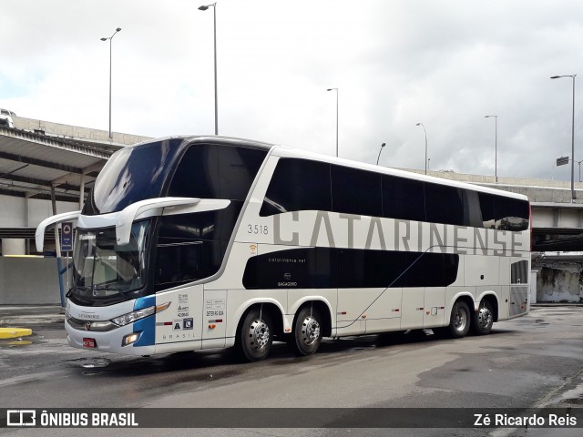 Auto Viação Catarinense 3518 na cidade de Rio de Janeiro, Rio de Janeiro, Brasil, por Zé Ricardo Reis. ID da foto: 7188569.