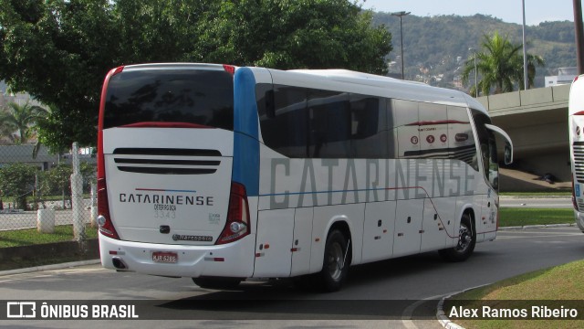 Auto Viação Catarinense 3343 na cidade de Florianópolis, Santa Catarina, Brasil, por Alex Ramos Ribeiro. ID da foto: 7193355.