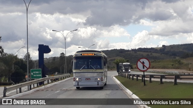Viação Cometa 7455 na cidade de Oliveira, Minas Gerais, Brasil, por Marcus Vinicius Lara Silva. Número da foto: #7190245.