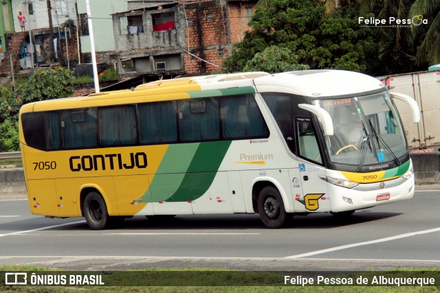 Empresa Gontijo de Transportes 7050 na cidade de Salvador, Bahia, Brasil, por Felipe Pessoa de Albuquerque. ID da foto: 7191225.