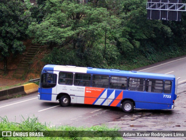 Viação Piracicabana 7723 na cidade de Cubatão, São Paulo, Brasil, por Adam Xavier Rodrigues Lima. Número da foto: #7115327.