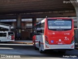 Pêssego Transportes 4 7160 na cidade de São Paulo, São Paulo, Brasil, por Rodrigo Piragibe. Número da foto: #:id.