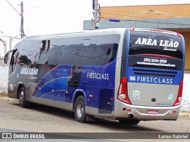 Arêa Leão Turismo 96 na cidade de Teresina, Piauí, Brasil, por Lucas Gabriel. ID da foto: 7117544.