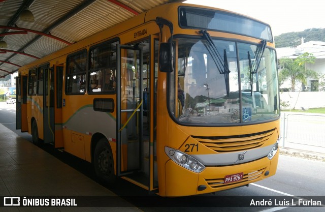 Piedade Itajaí - Transpiedade Transportes Coletivos 271 na cidade de Itajaí, Santa Catarina, Brasil, por André Luis L Furlan. ID da foto: 7121344.