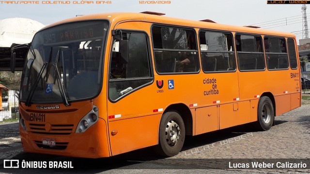 Transporte Coletivo Glória BN411 na cidade de Curitiba, Paraná, Brasil, por Lucas Weber Calizario. Número da foto: #7122597.