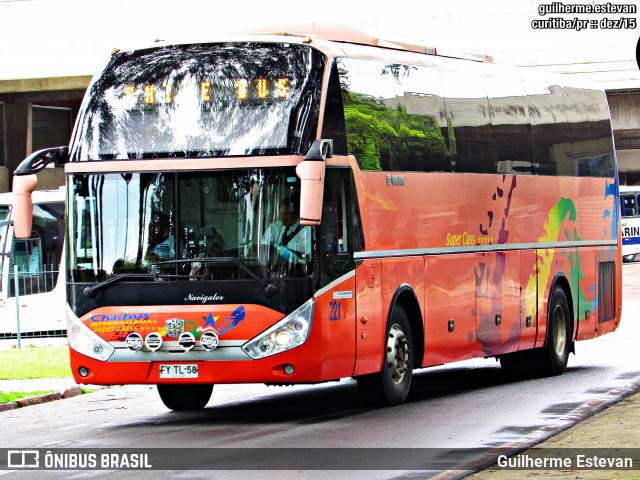 Chilebus Internacional 221 na cidade de Curitiba, Paraná, Brasil, por Guilherme Estevan. ID da foto: 7123977.