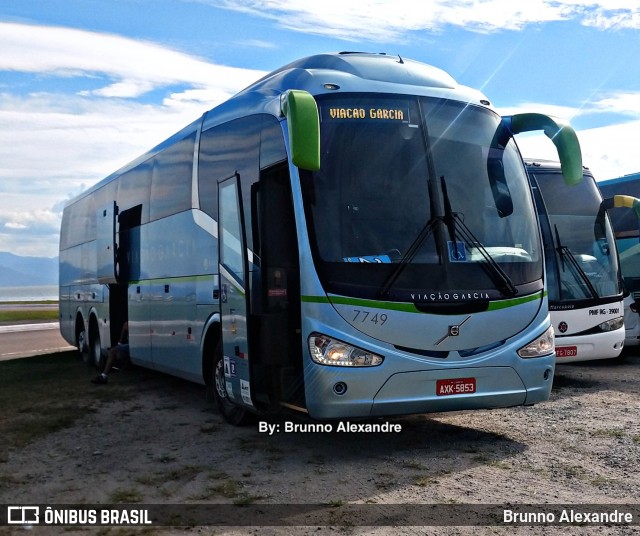 Viação Garcia 7749 na cidade de Florianópolis, Santa Catarina, Brasil, por Brunno Alexandre. Número da foto: #7127378.