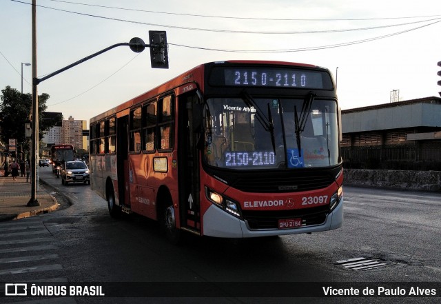 Laguna Auto Ônibus 23097 na cidade de Belo Horizonte, Minas Gerais, Brasil, por Vicente de Paulo Alves. ID da foto: 7127514.