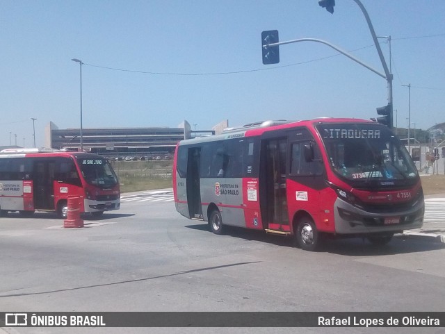 Pêssego Transportes 4 7551 na cidade de São Paulo, São Paulo, Brasil, por Rafael Lopes de Oliveira. ID da foto: 7124840.