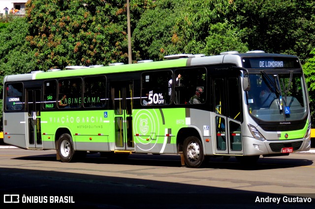 Viação Garcia 8975 na cidade de Londrina, Paraná, Brasil, por Andrey Gustavo. ID da foto: 7125656.