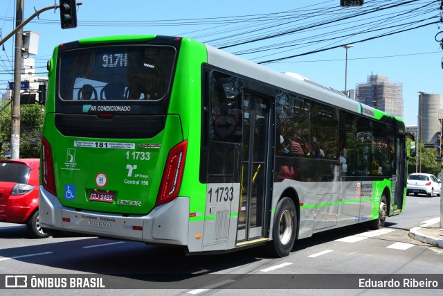 Viação Santa Brígida 1 1733 na cidade de São Paulo, São Paulo, Brasil, por Eduardo Ribeiro. ID da foto: 7126774.