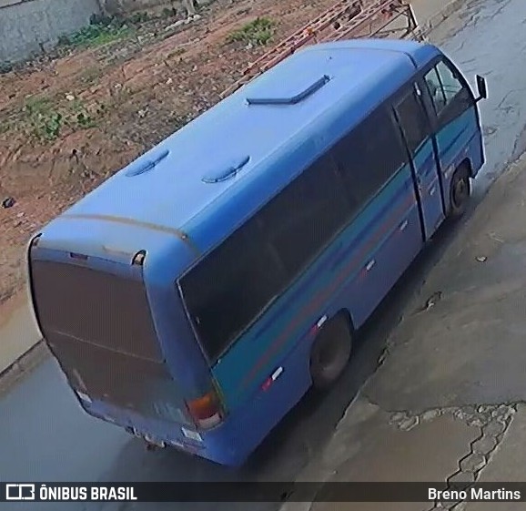 Ônibus Particulares 8984 na cidade de Capelinha, Minas Gerais, Brasil, por Breno Martins. ID da foto: 7129331.